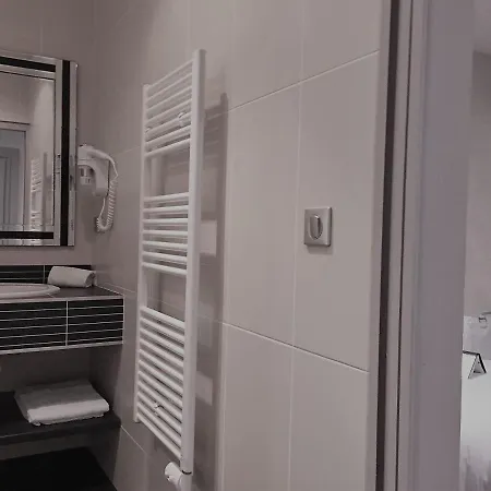 Hotel De La Couronne