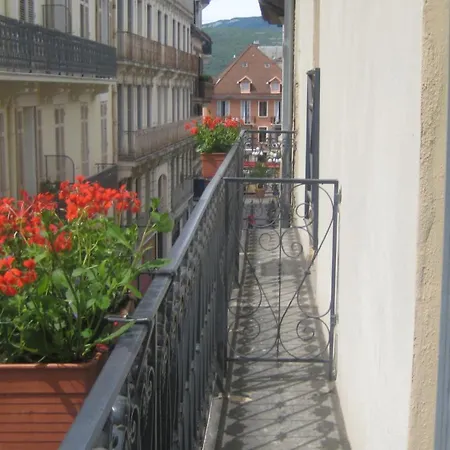 De La Couronne 엑스레뱅