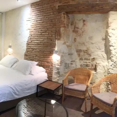 De La Couronne 2* Aix-les-Bains