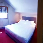 Hotell De La Couronne 2*