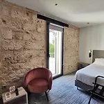 Hotel De La Couronne 2*