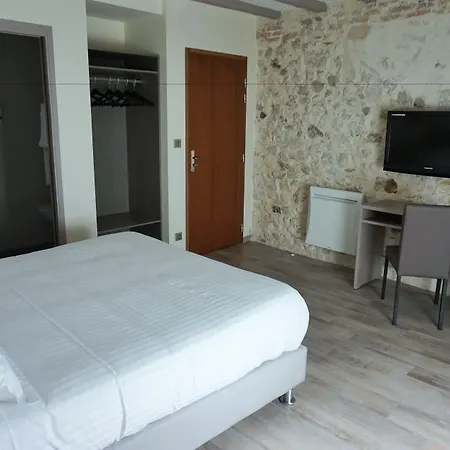 Otel De La Couronne 2*