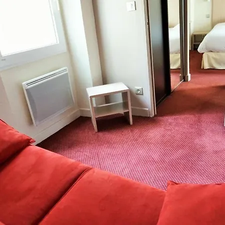 De La Couronne 2* Aix-les-Bains