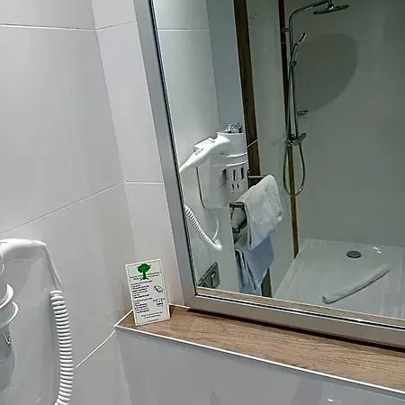 De La Couronne Отель 2*