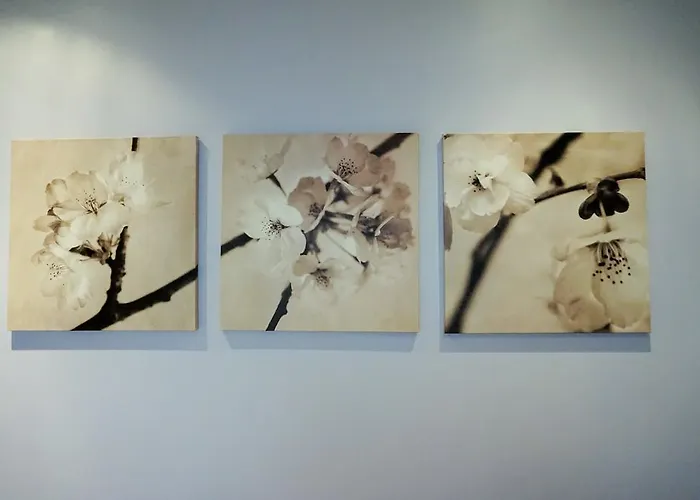 מלון De La Couronne 2*