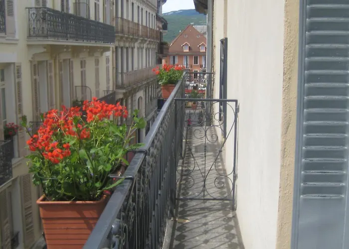 De La Couronne Aix-les-Bains
