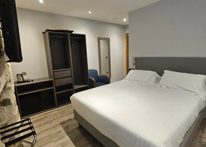 Hotell De La Couronne