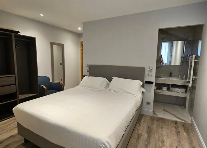 Hotell De La Couronne Aix-les-Bains