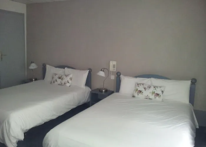 De La Couronne Hotel 2*