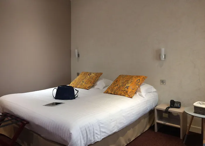 De La Couronne Hotel