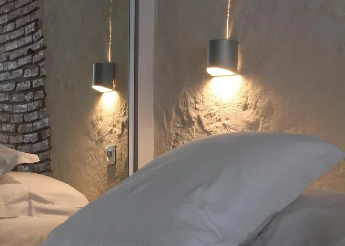 Hotell De La Couronne Aix-les-Bains